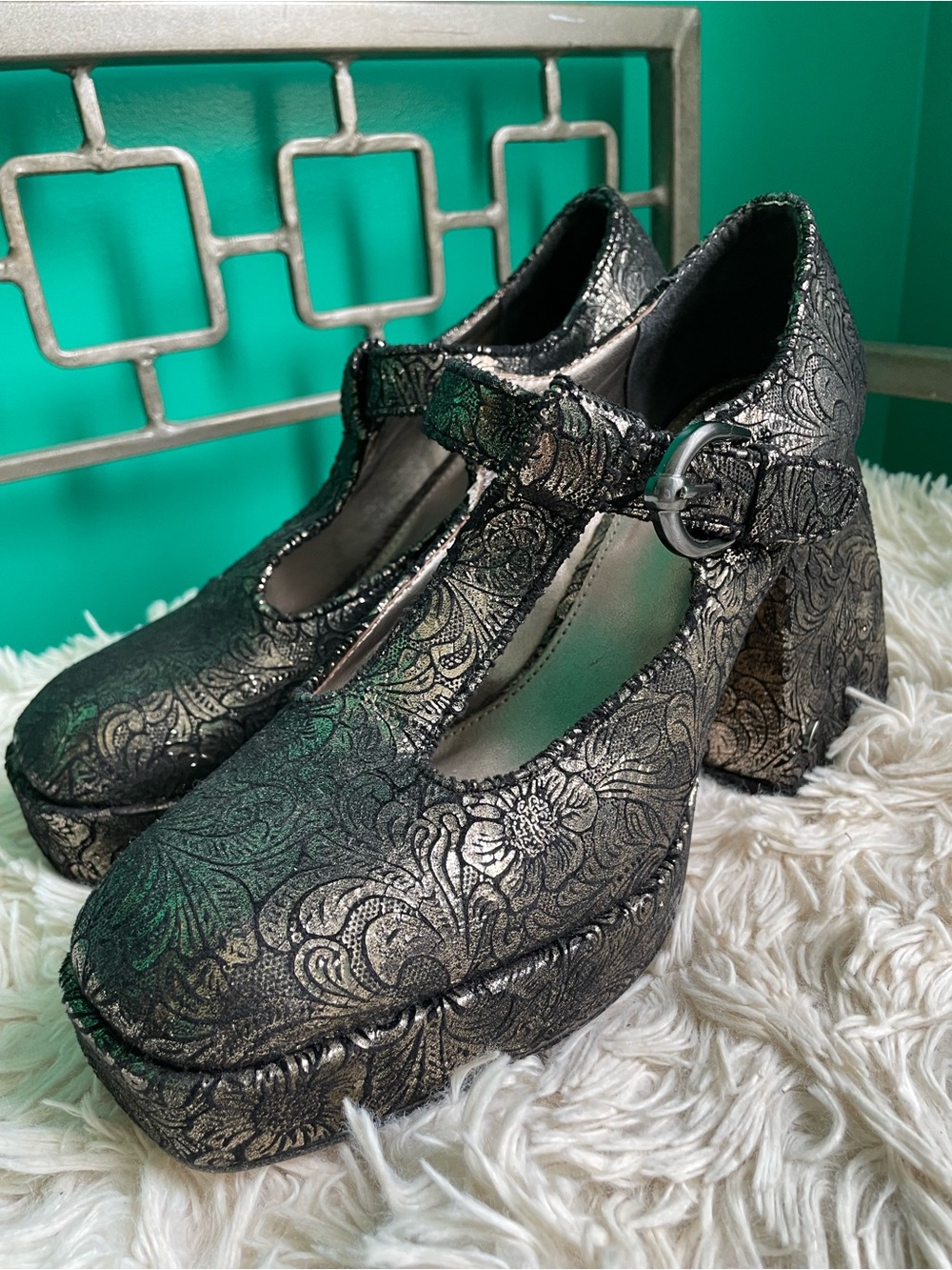 Circus NY by Sam Edelman Metallic Black T-Strap chunky Platform Heels size 8 New
